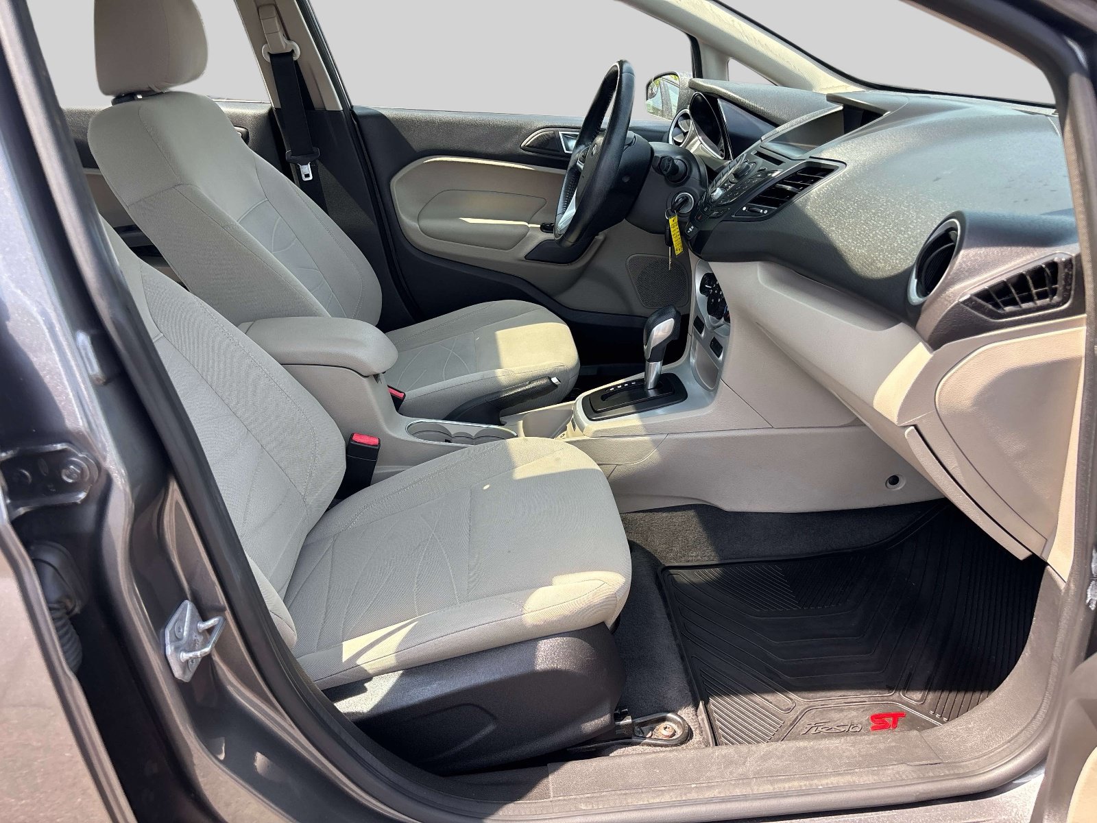 Used 2014 Ford Fiesta SE FWD image 15