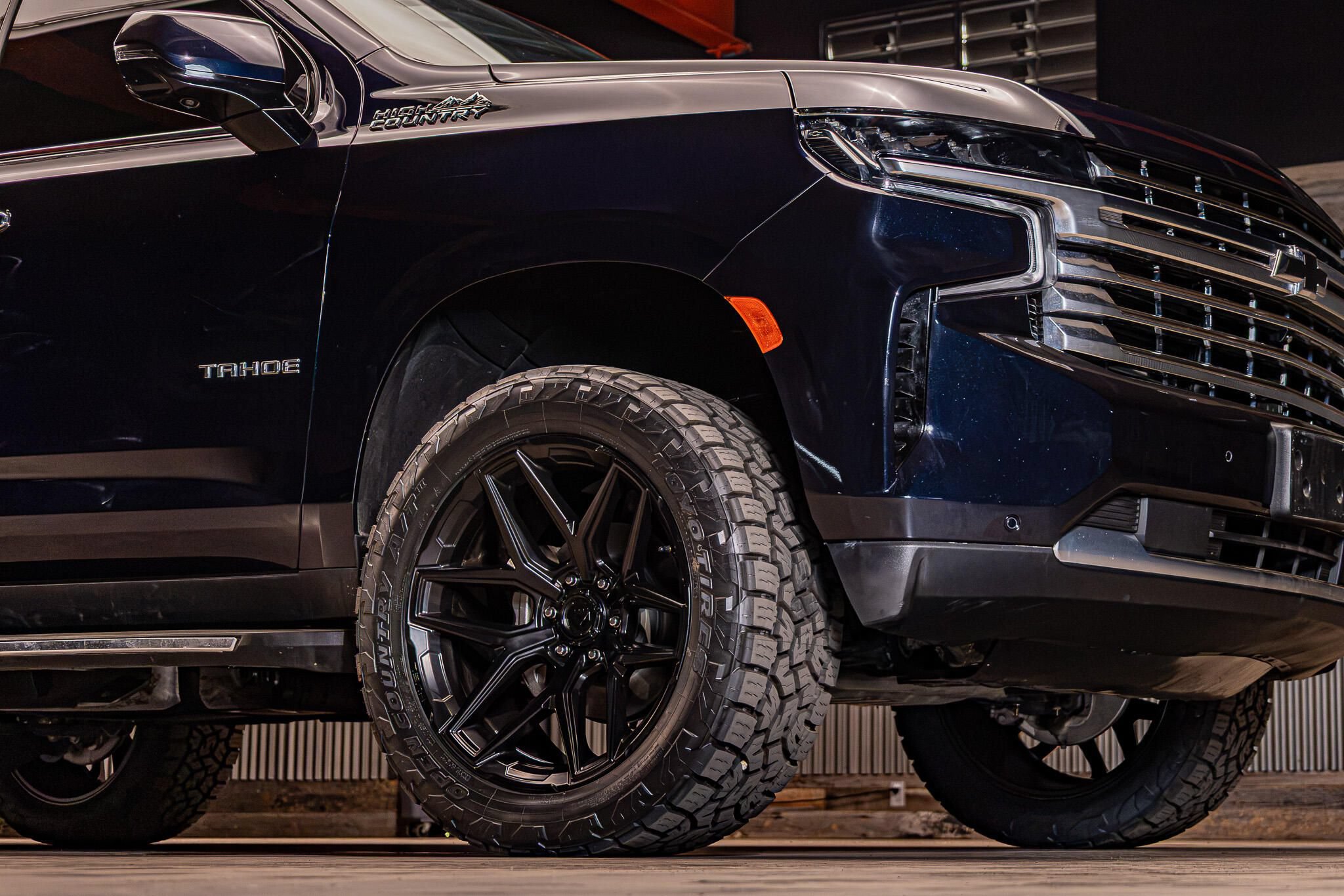 Used 2023 Chevrolet Tahoe High Country AWD/4WD image 12