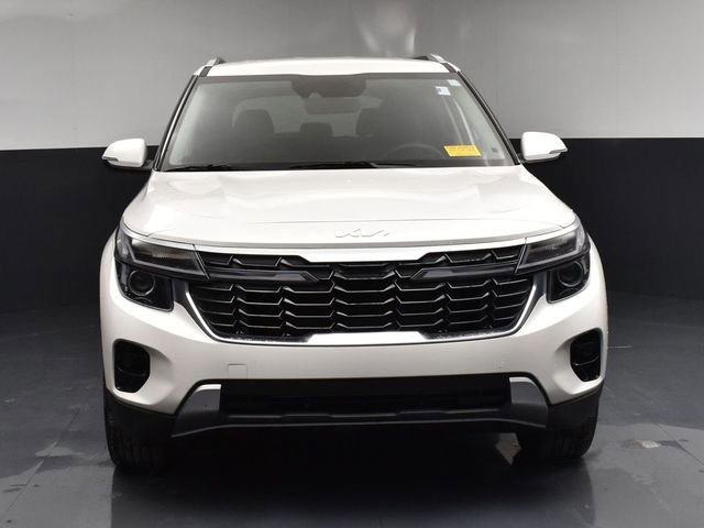 Certified 2025 Kia Seltos S FWD image 3