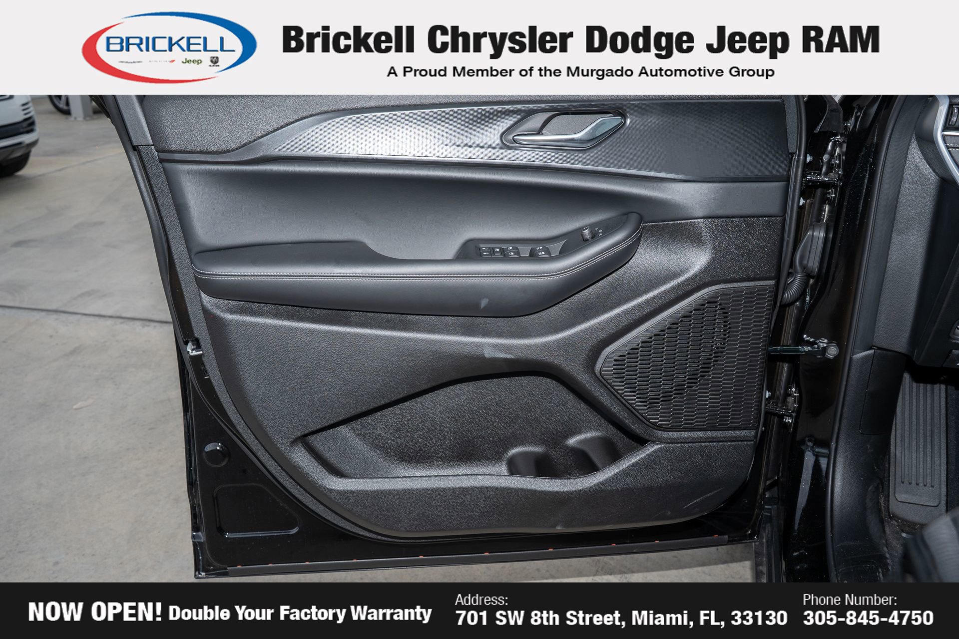 New 2025 Jeep Grand Cherokee L Altitude image 12