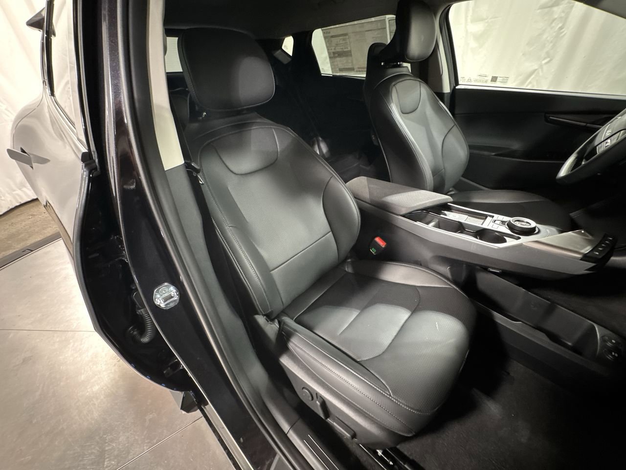 New 2025 Kia EV6 Wind image 31