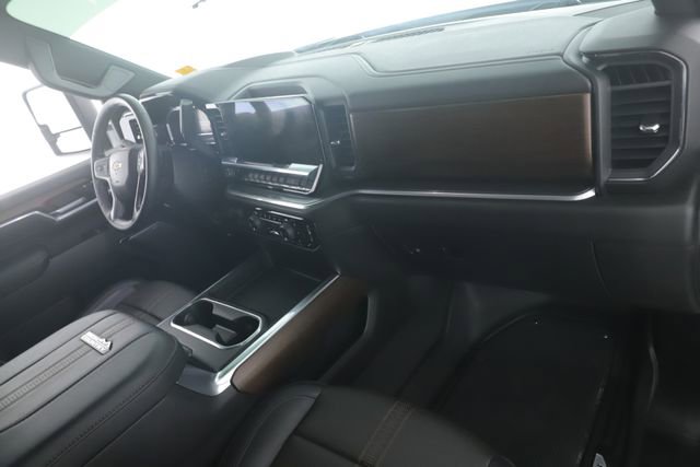 Used 2024 Chevrolet Silverado 2500 High Country w/ High Country Premium Package AWD/4WD image 32
