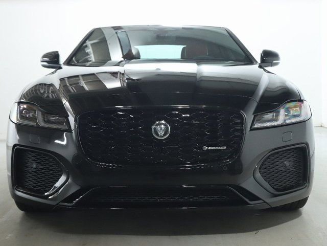 Used 2024 Jaguar XF R-Dynamic SE image 13
