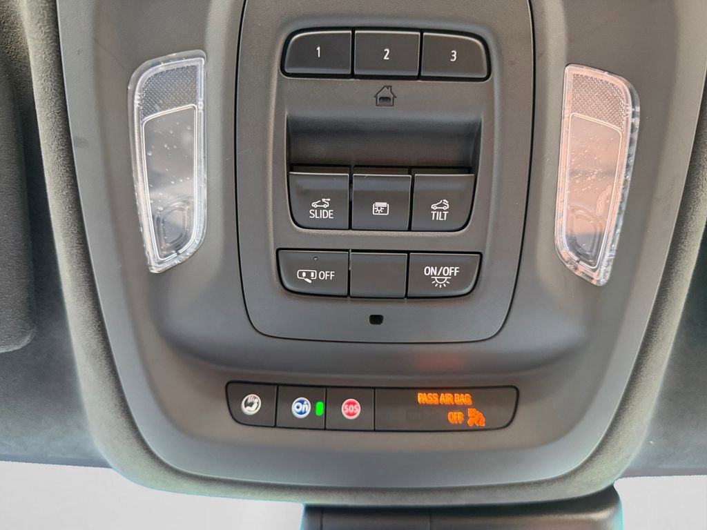 Used 2023 Cadillac CT5 V w/ Platinum Package RWD image 19
