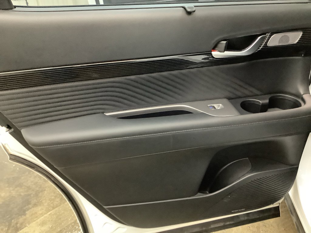 Used 2023 Hyundai Palisade Calligraphy image 26