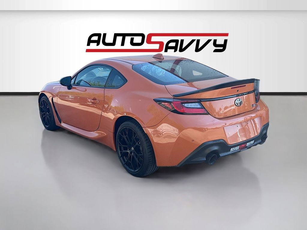 Used 2023 Toyota GR86 10th Anniversary SE RWD image 5