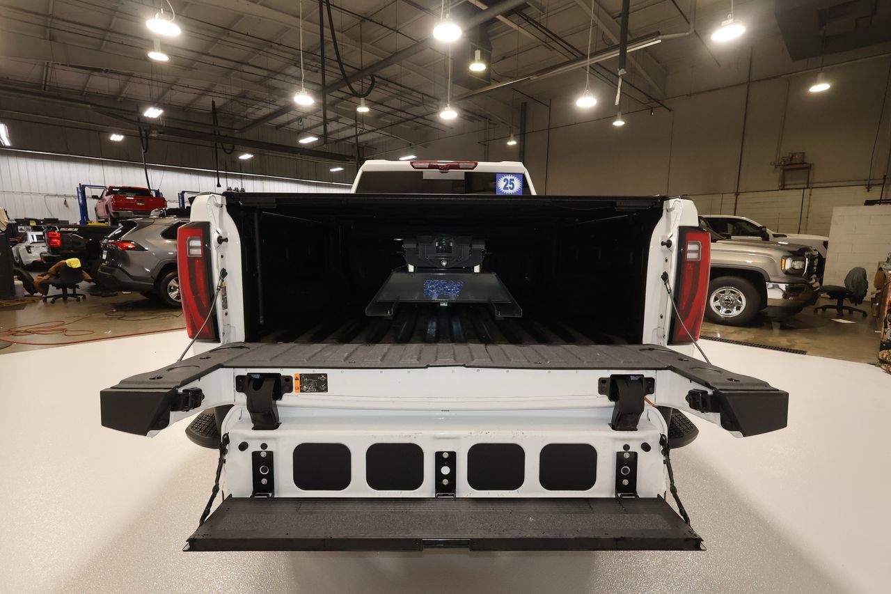 Certified 2025 GMC Sierra 2500 Denali w/ Denali Reserve Package image 26