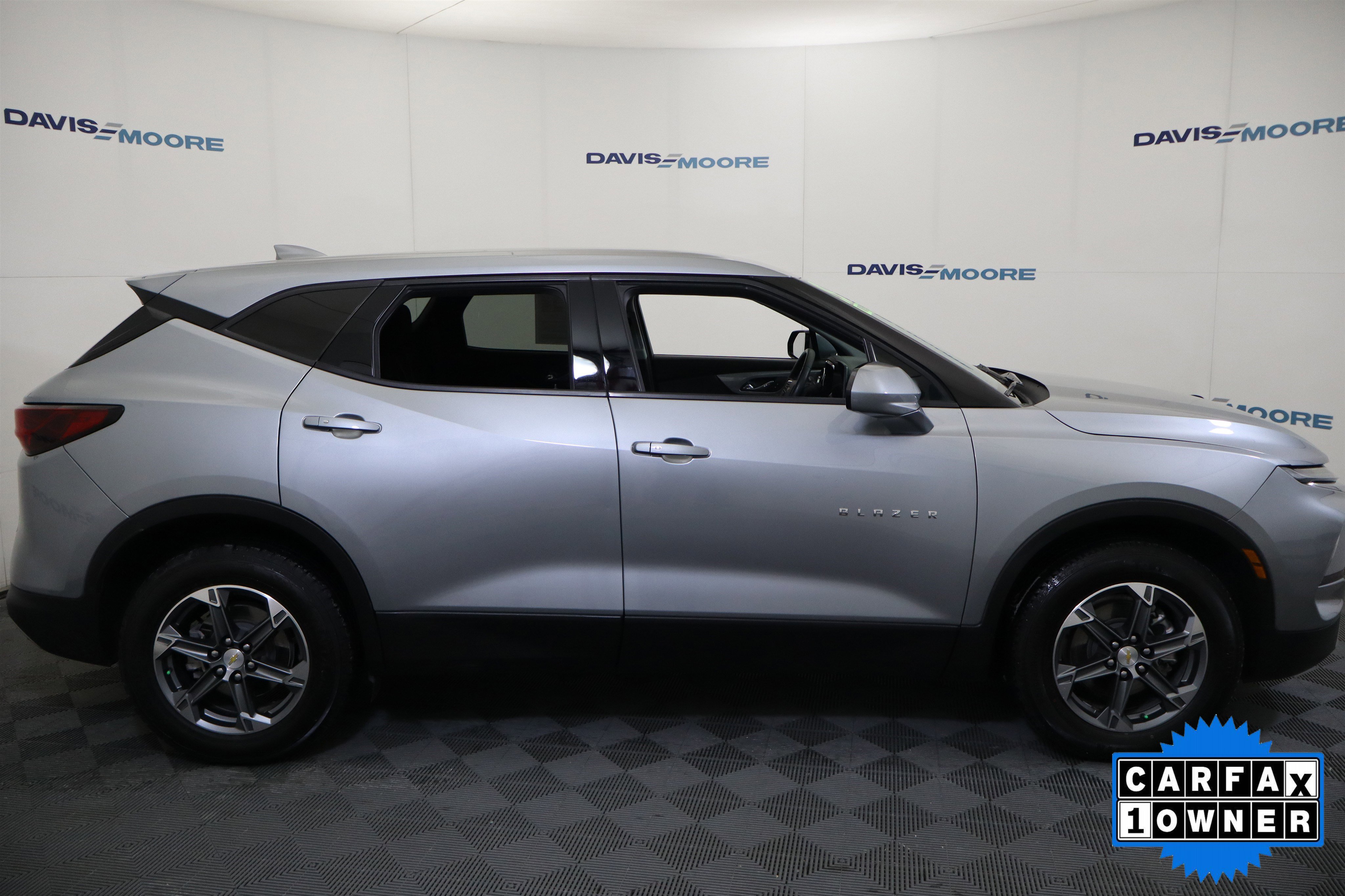 Used 2025 Chevrolet Blazer LT image 4