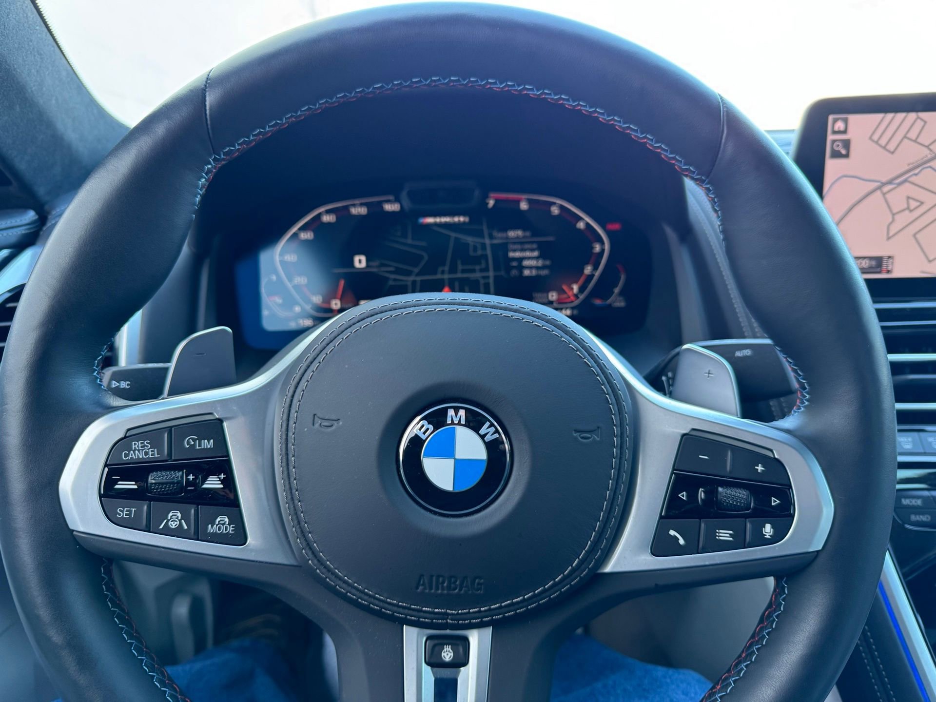 Used 2023 BMW M850i xDrive Coupe image 26