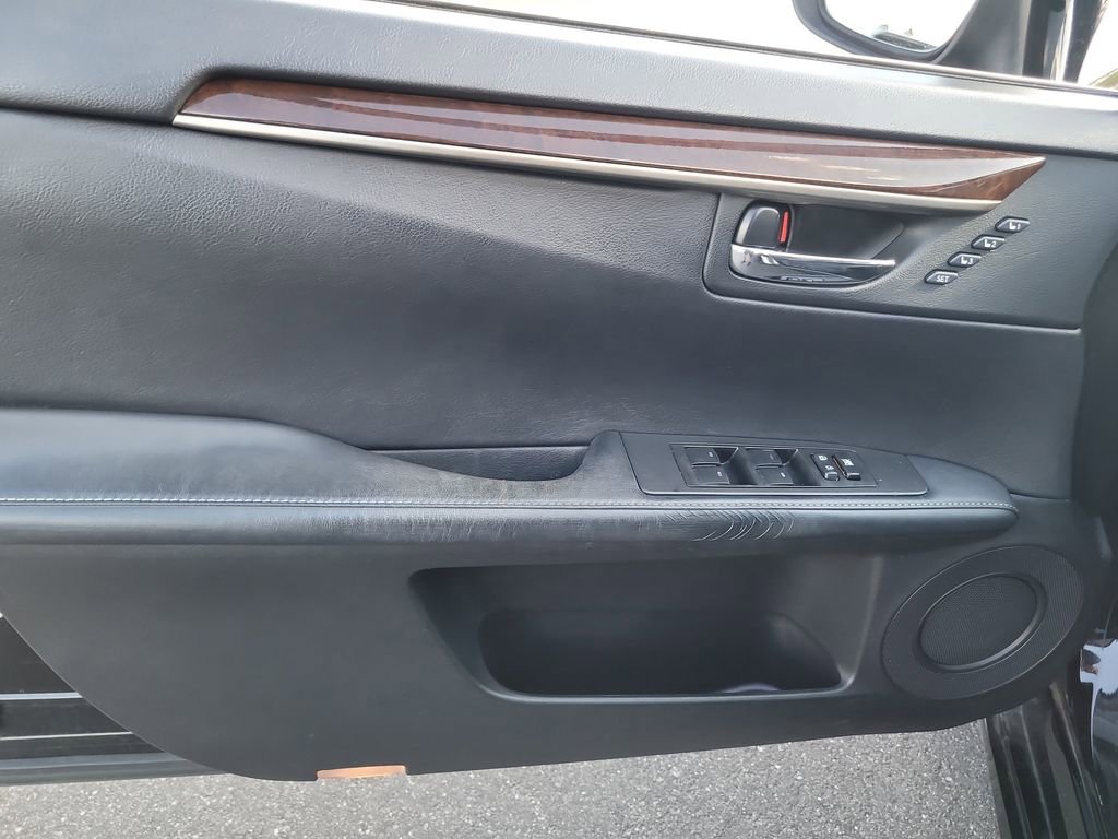 Used 2015 Lexus ES 350 w/ Premium Package image 13