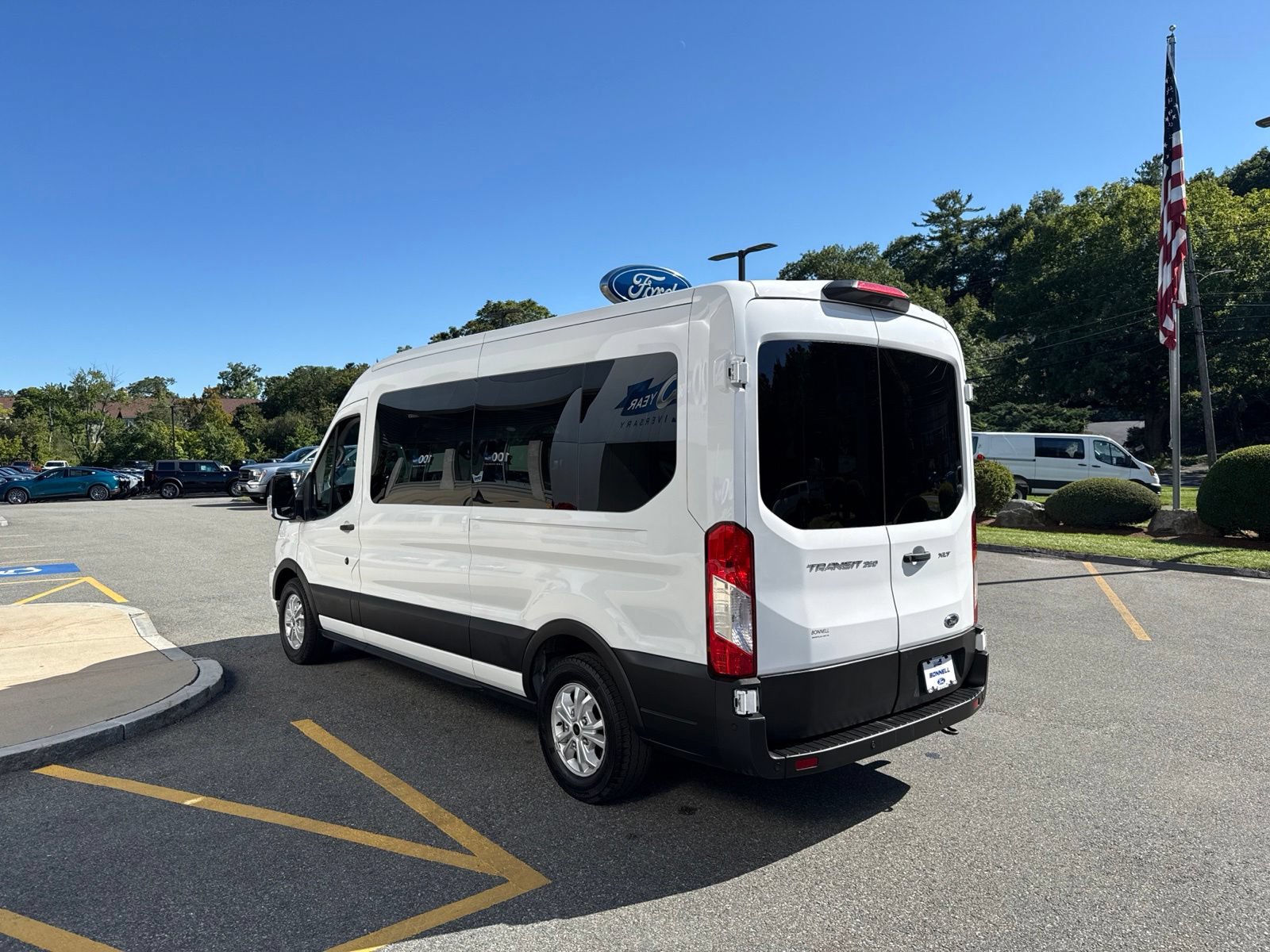 Used 2025 Ford Transit 350 XLT RWD image 3