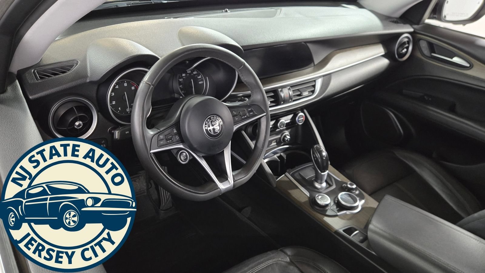 Used 2018 Alfa Romeo Stelvio Ti AWD/4WD image 6