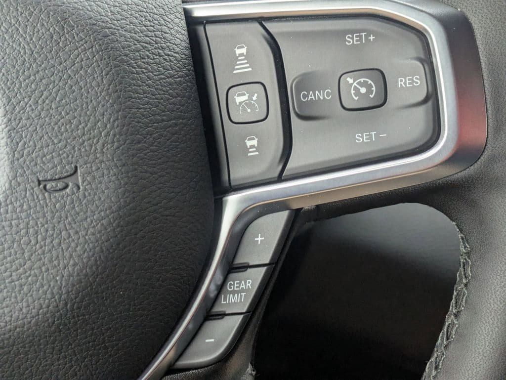 New 2026 RAM 2500 Big Horn AWD/4WD image 17