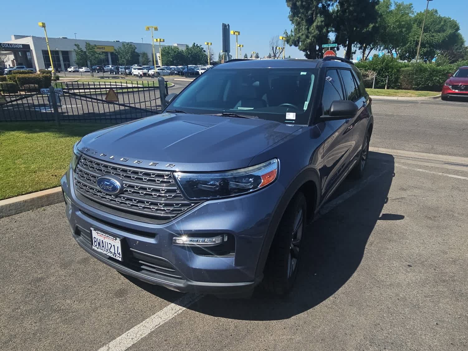 Certified 2021 Ford Explorer XLT w/ Equipment Group 202A AWD/4WD image 1