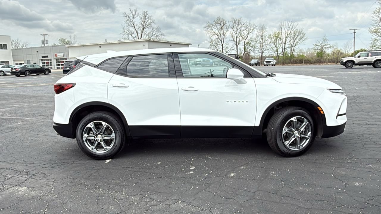 Used 2023 Chevrolet Blazer LT w/ Driver Confidence Package image 9