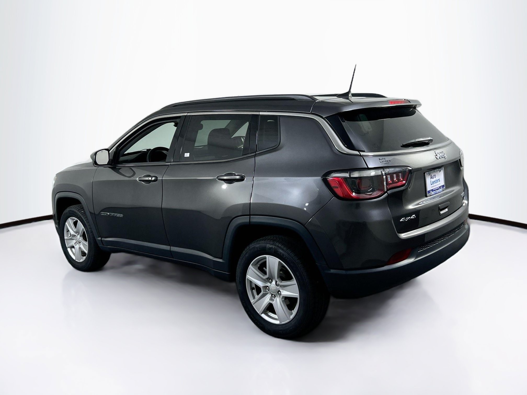 Used 2022 Jeep Compass Latitude AWD/4WD image 7