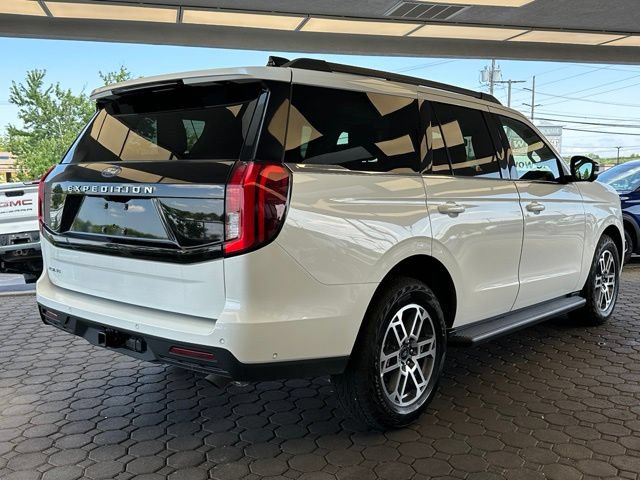 Certified 2025 Ford Expedition Active AWD/4WD image 34