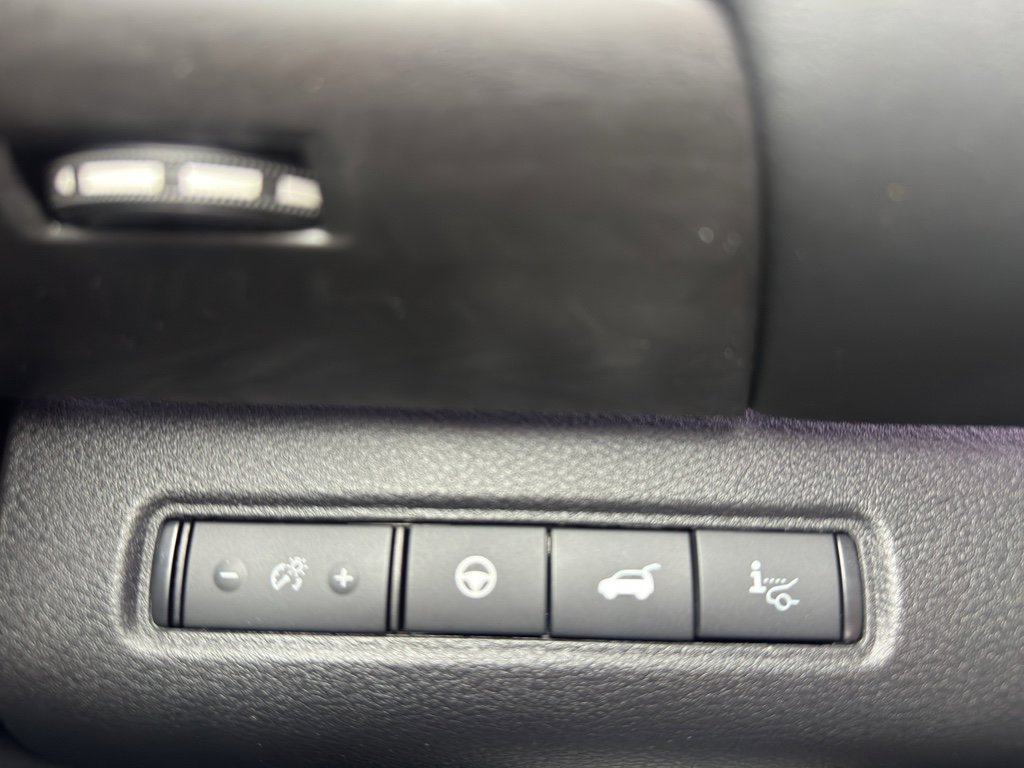 New 2026 Nissan Pathfinder Platinum image 28