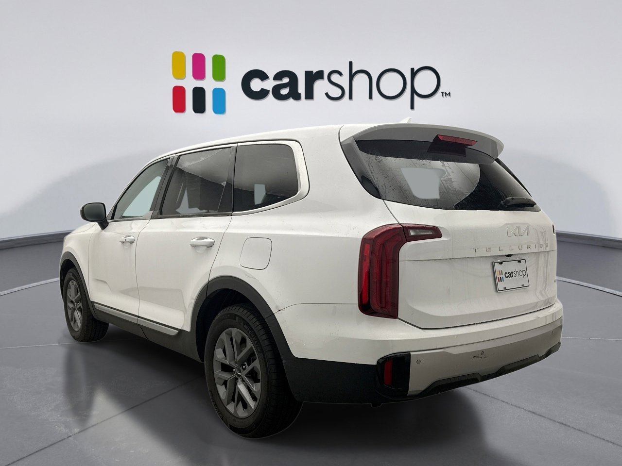 Used 2023 Kia Telluride LX image 3
