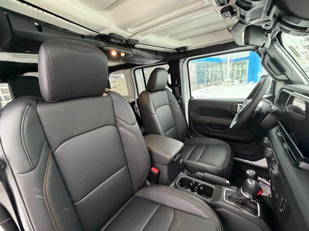 New 2026 Jeep Wrangler Unlimited Sahara AWD/4WD image 23