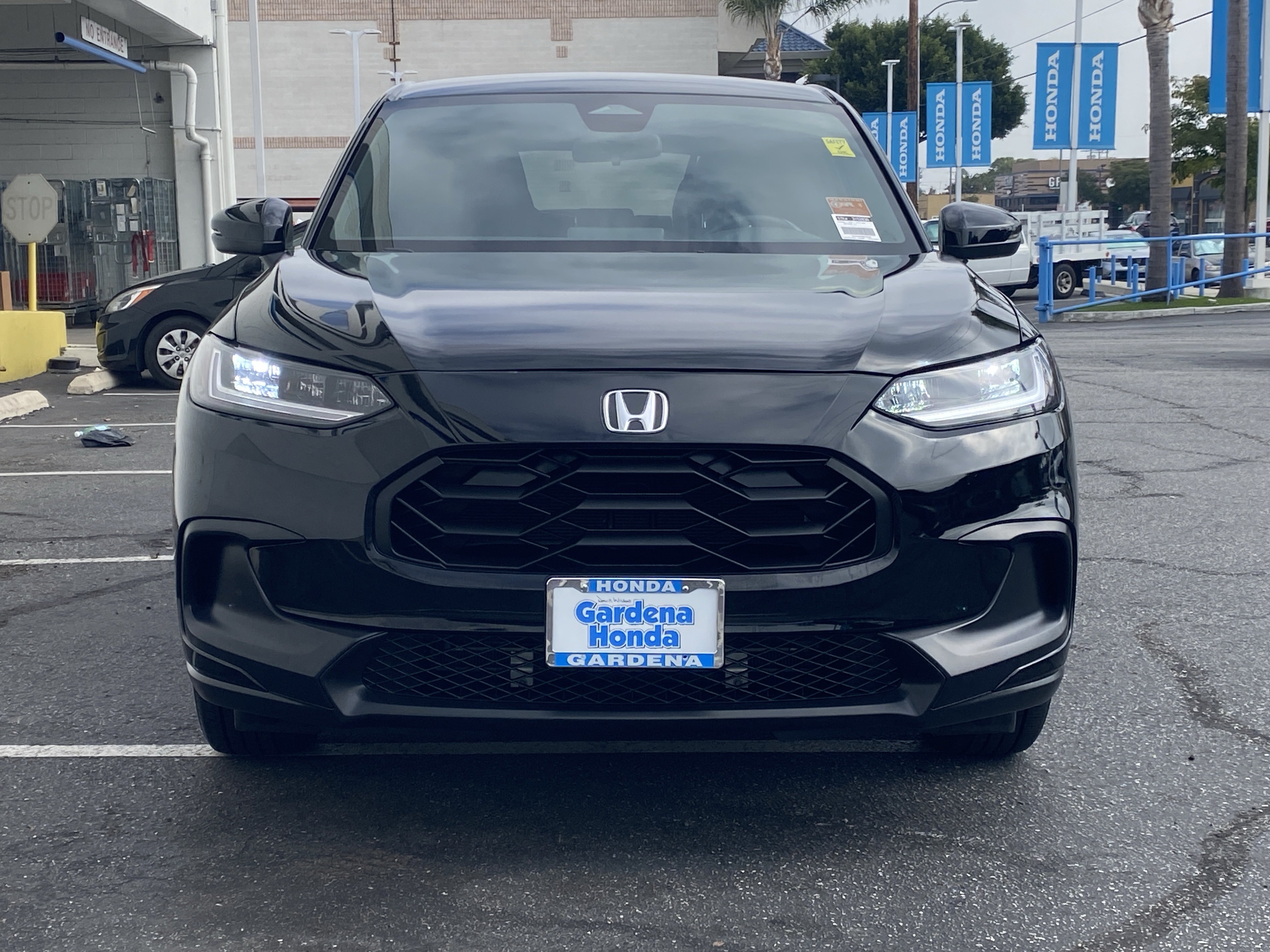 Used 2025 Honda HR-V Sport image 2