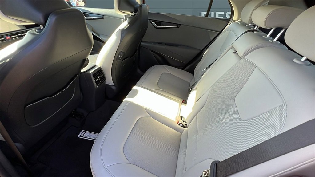 New 2025 Kia Niro EX image 9