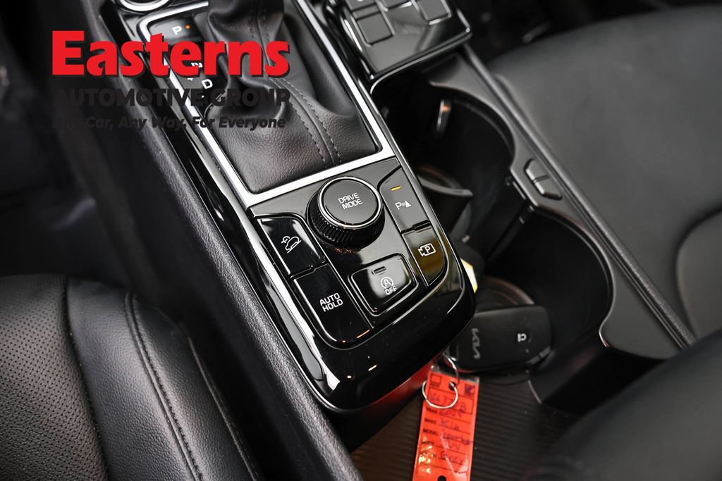 Used 2025 Kia Sportage EX FWD image 34