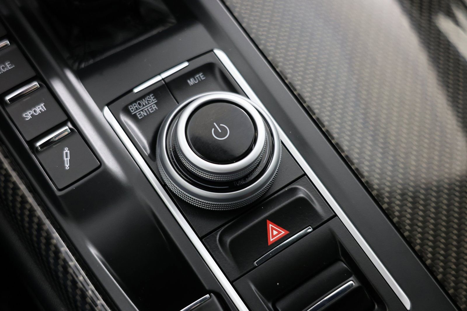 Used 2021 Maserati Levante GTS image 28