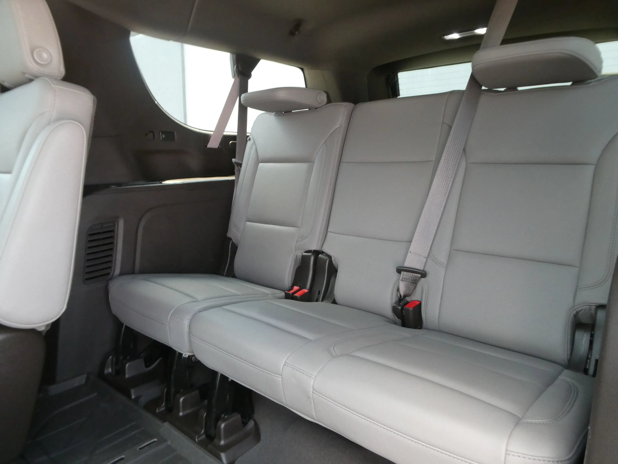Used 2021 Chevrolet Suburban LT w/ Rear Media and Nav Package AWD/4WD image 38