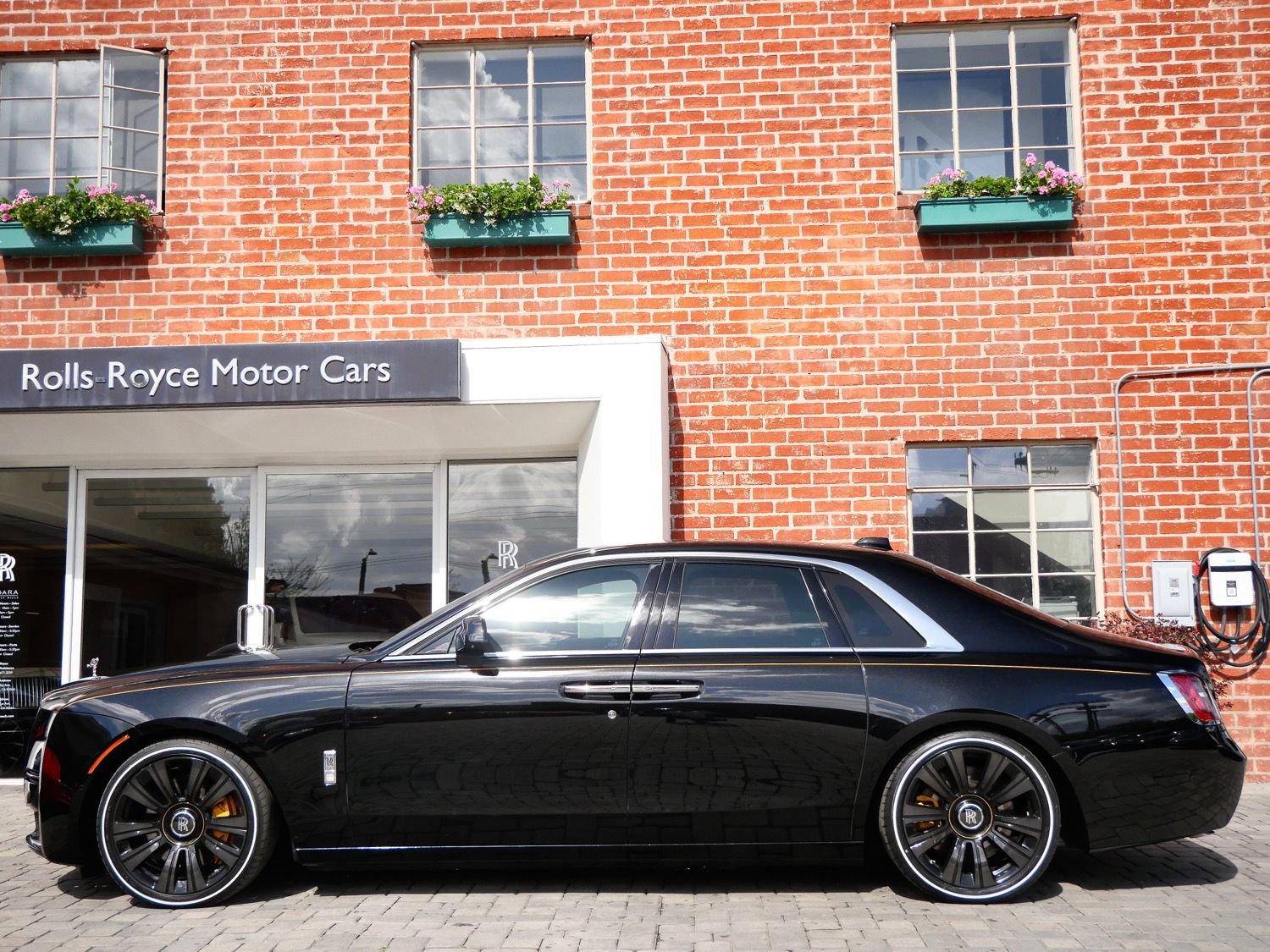 Certified 2022 Rolls-Royce Ghost AWD/4WD image 3