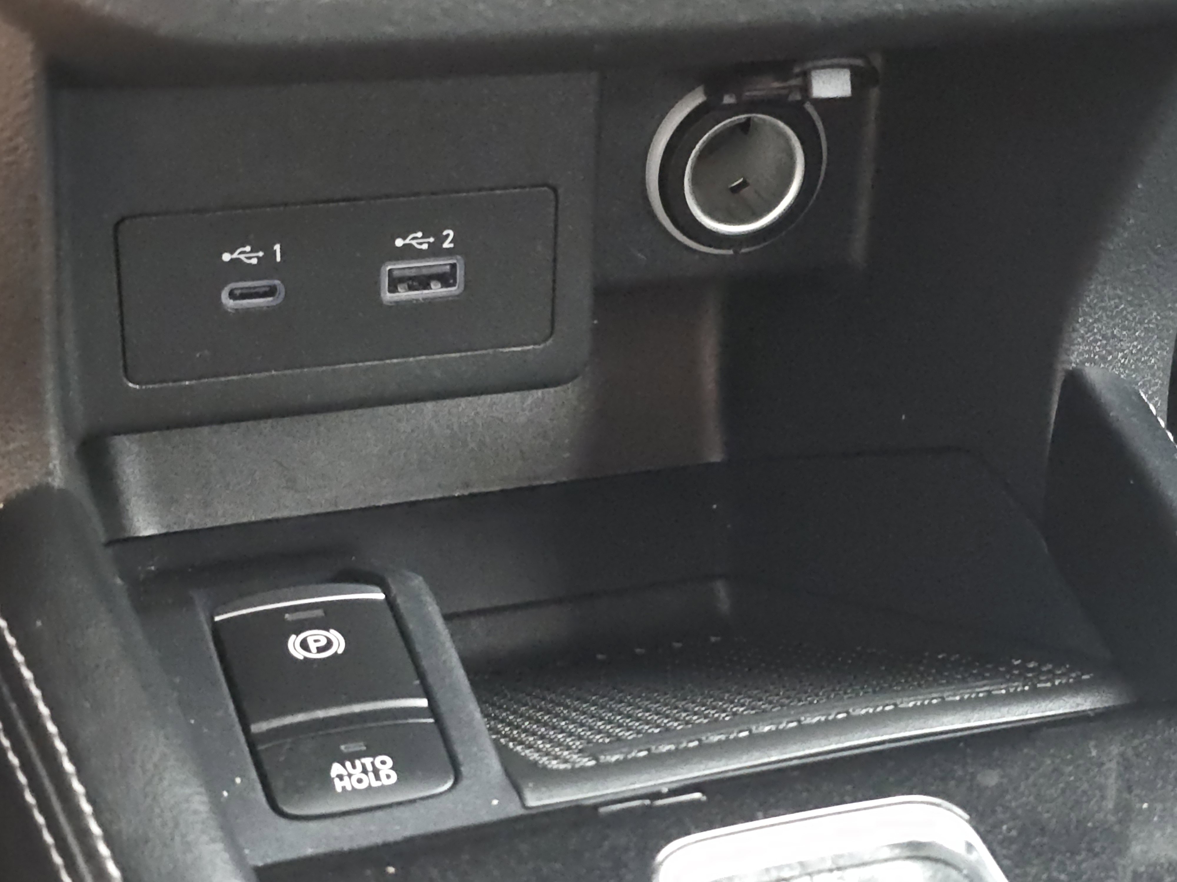 Used 2024 Nissan Kicks SV image 20