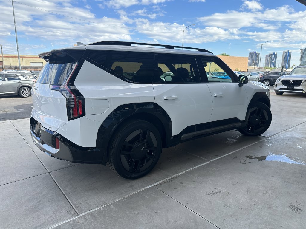 Used 2025 Kia EV9 GT-Line image 3