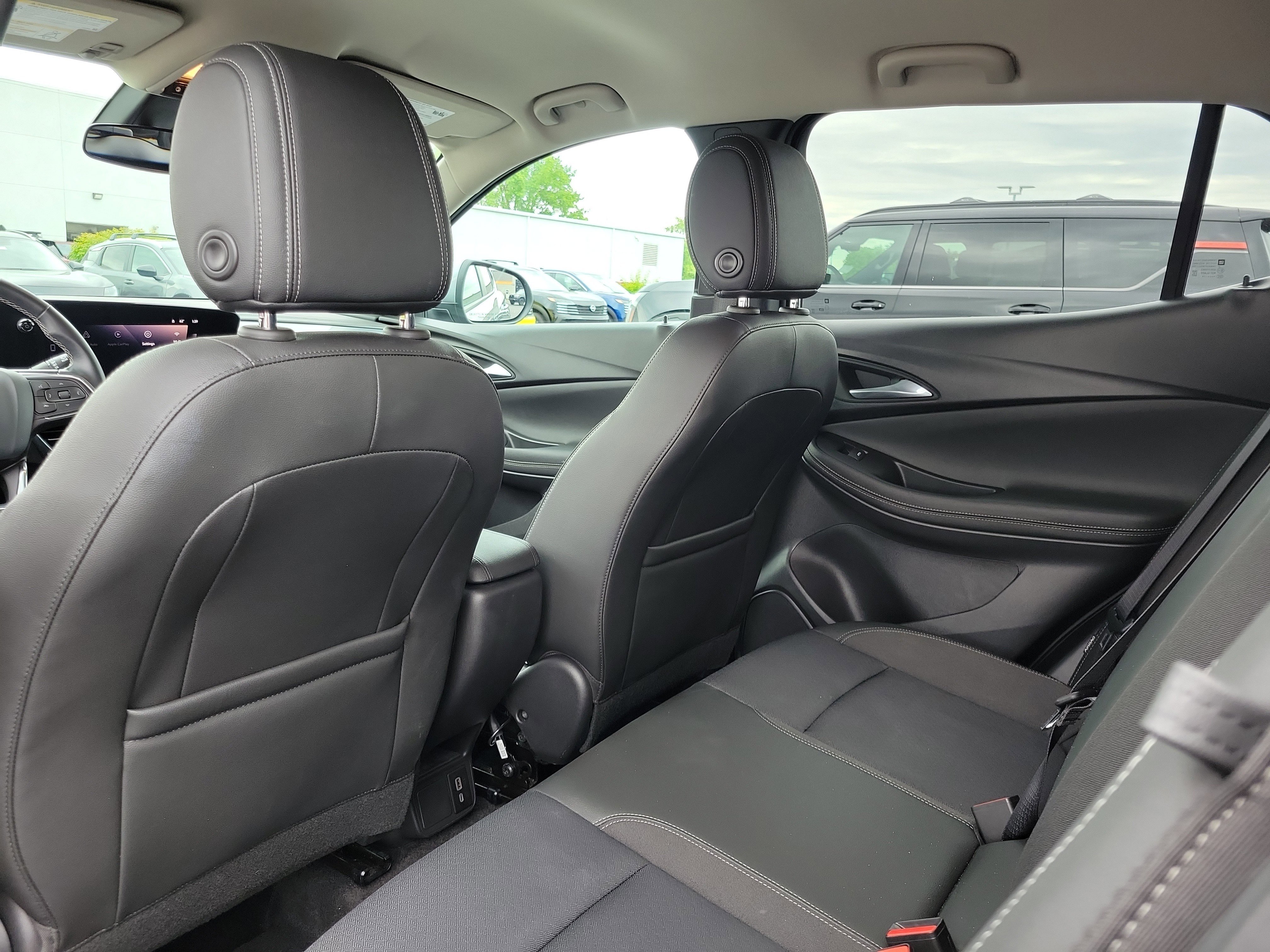 Used 2025 Buick Encore GX Preferred FWD image 14