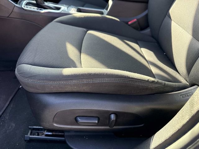 Used 2016 Chevrolet Cruze LT w/ Sun And Sound Package image 23