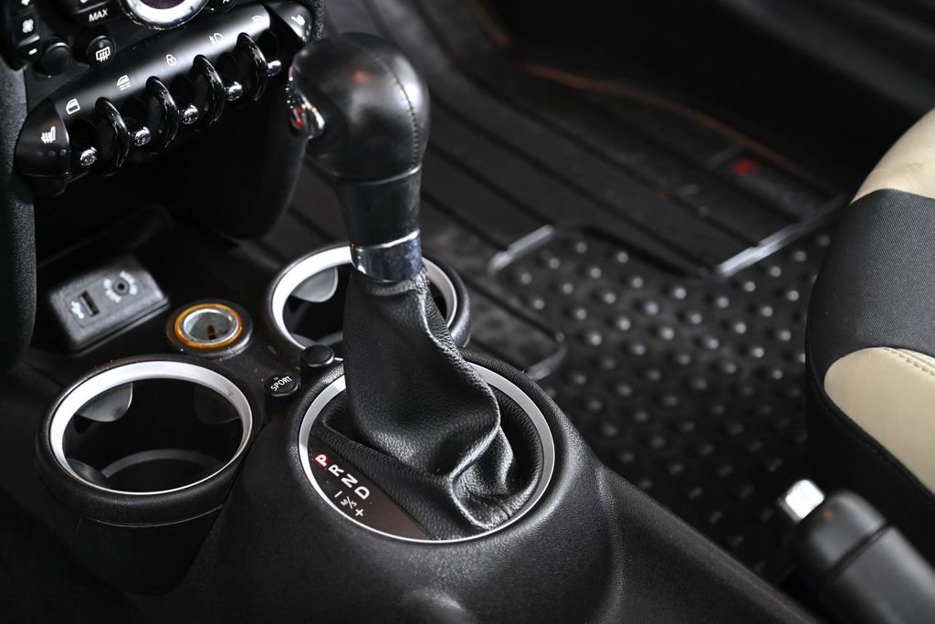 Used 2015 MINI Cooper S image 18