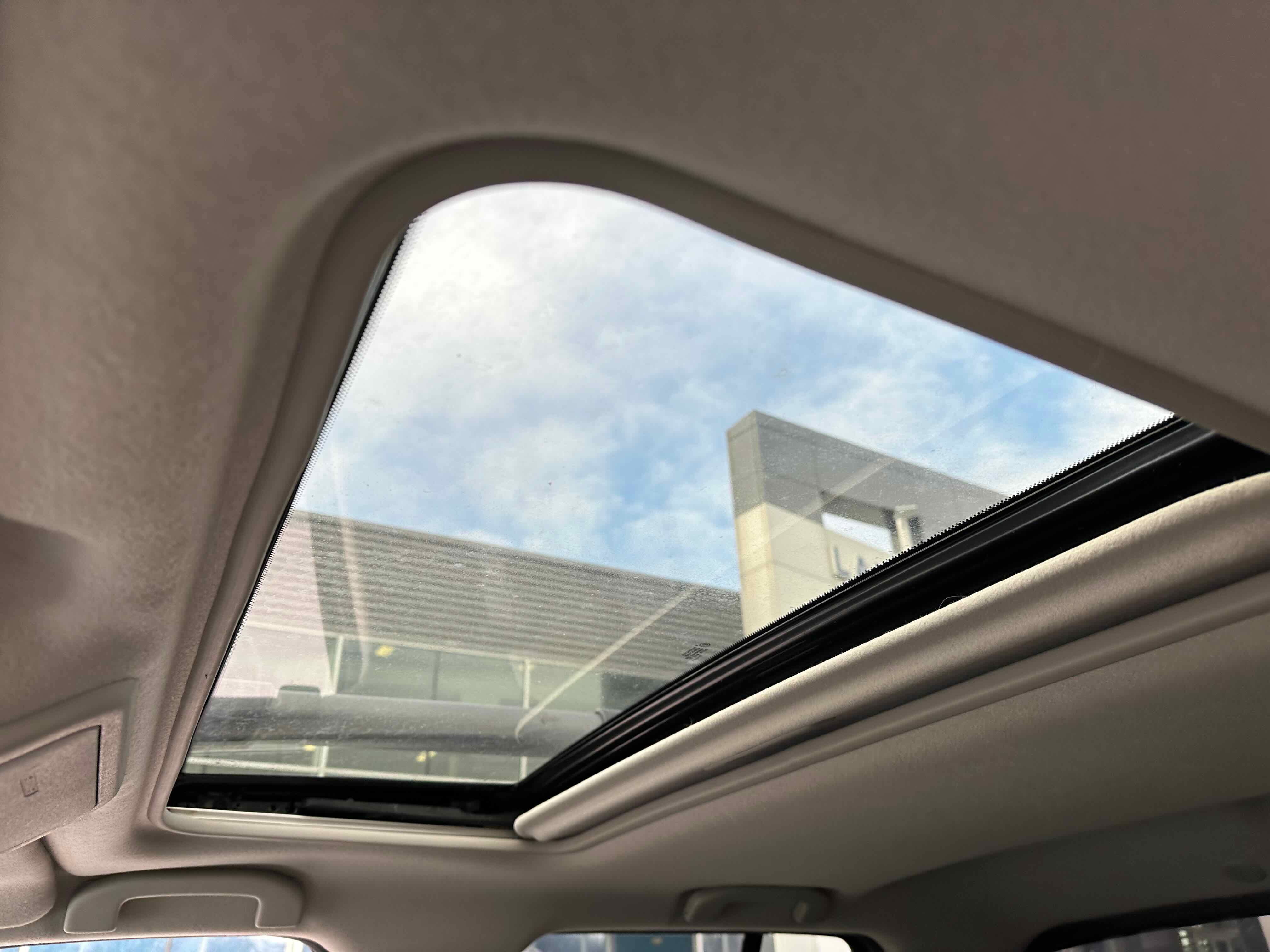 Used 2020 Nissan Frontier PRO-4X w/ Pro-4x Utility Package image 26