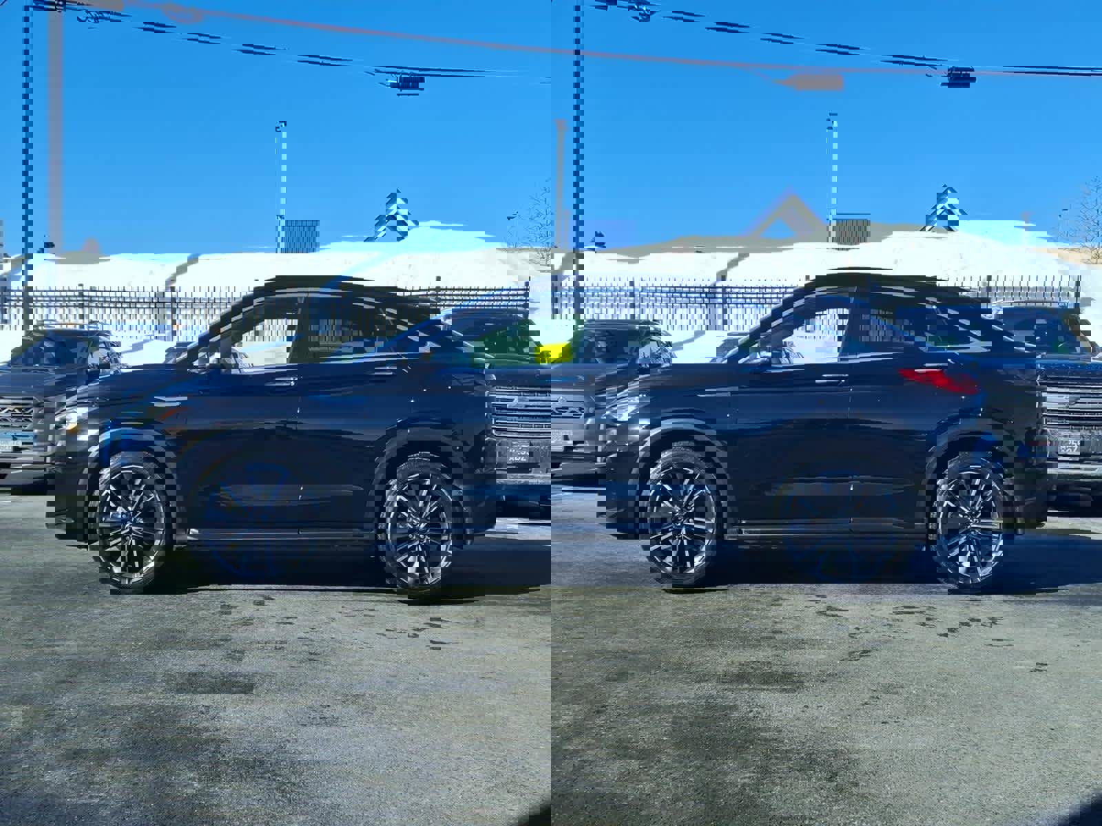 Certified 2023 INFINITI QX55 Luxe w/ Cargo Package image 2