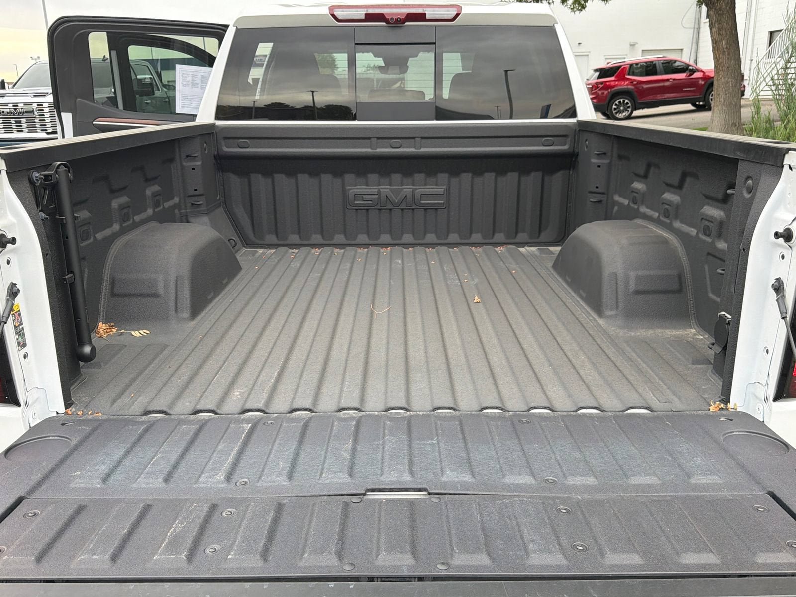 Used 2025 GMC Sierra 1500 Denali w/ Denali Reserve Package AWD/4WD image 30