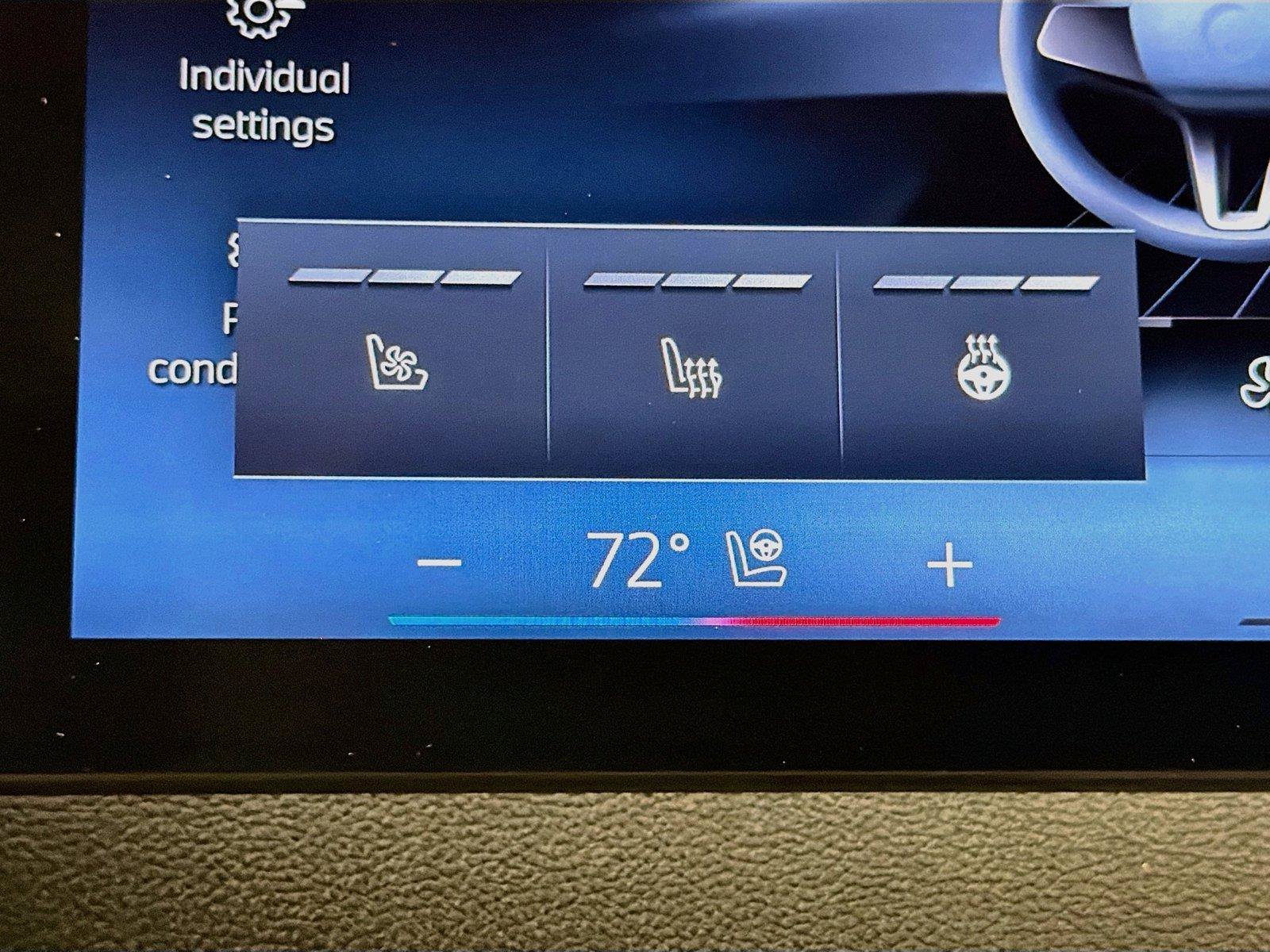 Used 2024 BMW iX xDrive50 w/ Sport Package AWD/4WD image 20
