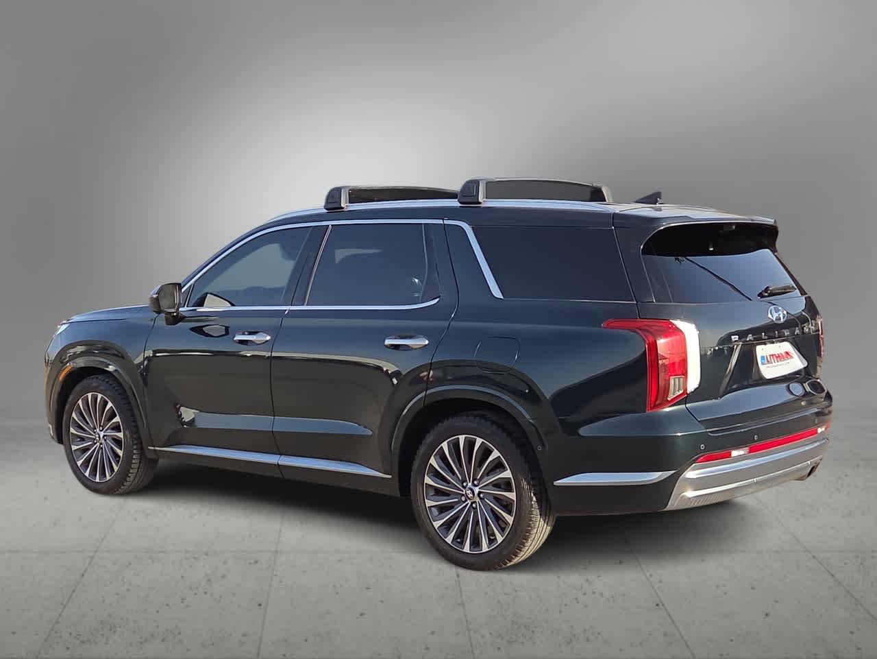 Used 2023 Hyundai Palisade Calligraphy FWD image 5