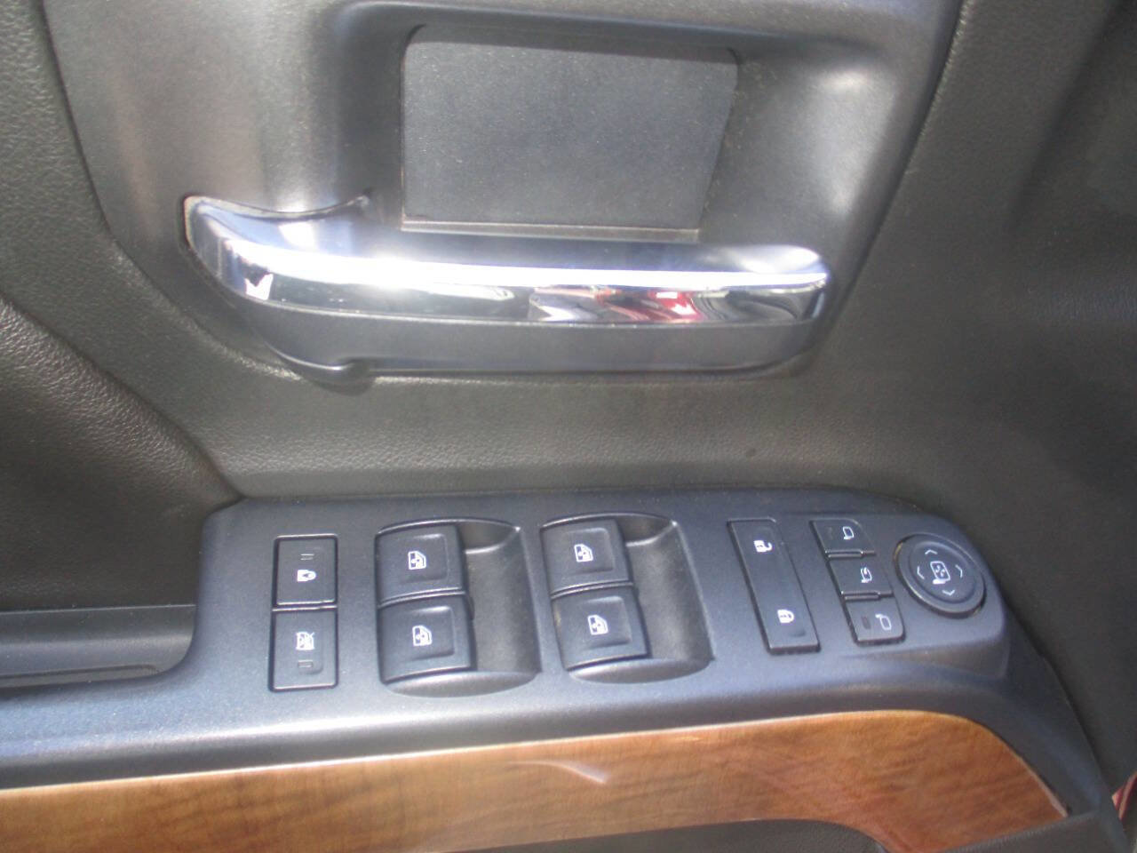 Used 2016 Chevrolet Silverado 2500 LTZ w/ LTZ Plus Package image 16