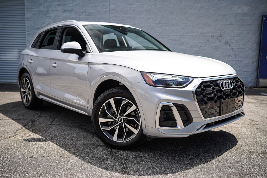 Used 2023 Audi Q5 2.0T Premium Plus w/ Premium Plus Package AWD/4WD image 8