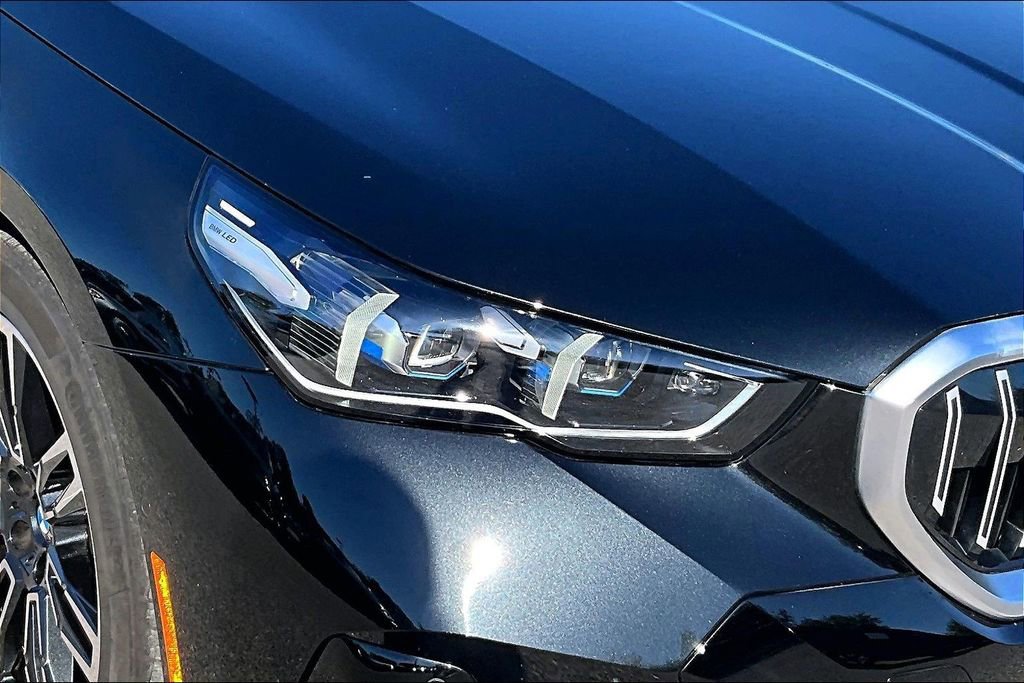 Used 2026 BMW 530i xDrive image 12