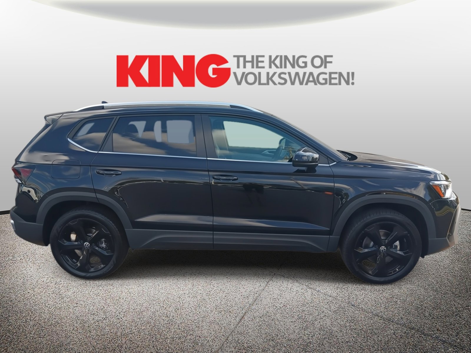 New 2025 Volkswagen Taos SEL image 8