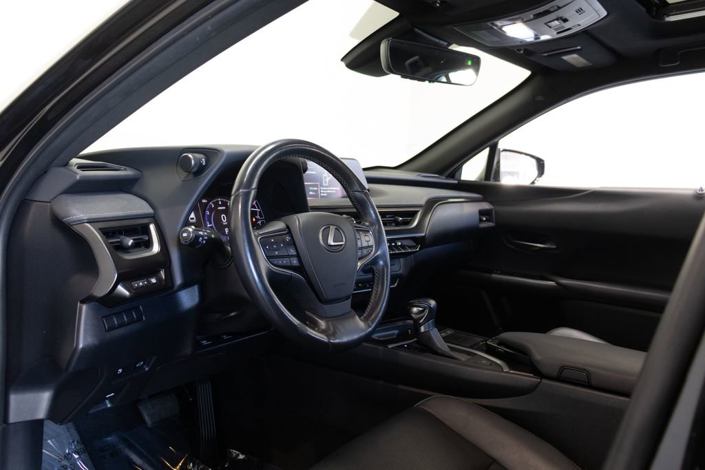 Used 2020 Lexus UX 200 w/ Premium Package FWD image 17