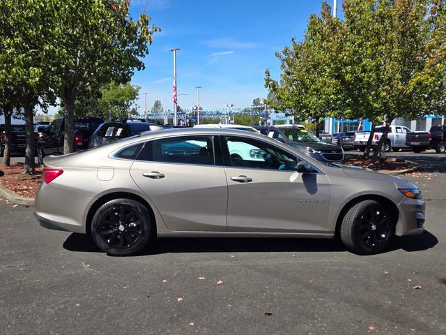 Used 2024 Chevrolet Malibu LT FWD image 3