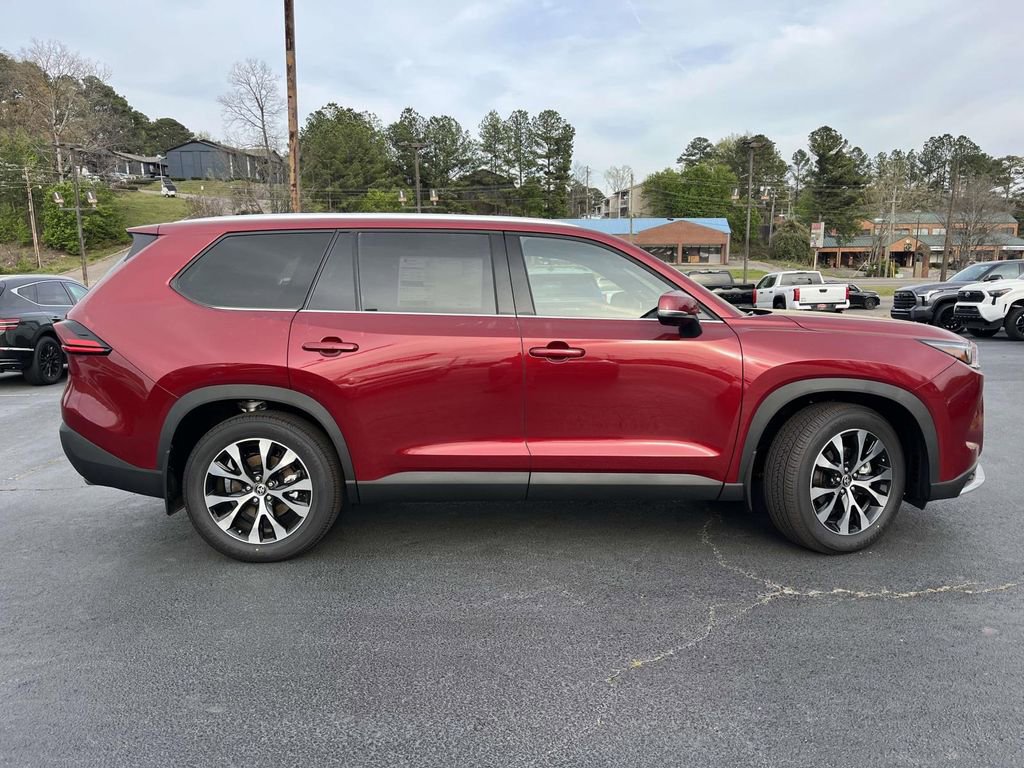 New 2026 Toyota Grand Highlander AWD Hybrid image 2