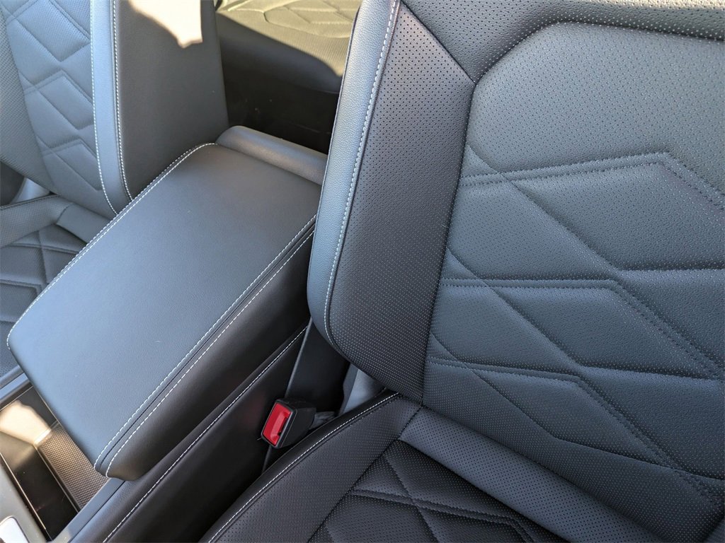 Used 2024 Volkswagen Atlas SE image 16