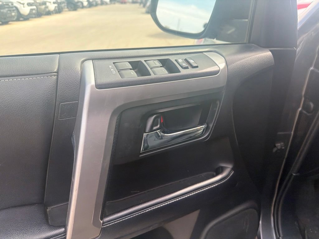 Used 2018 Toyota 4Runner SR5 Premium w/ Wilderness Package AWD/4WD image 11