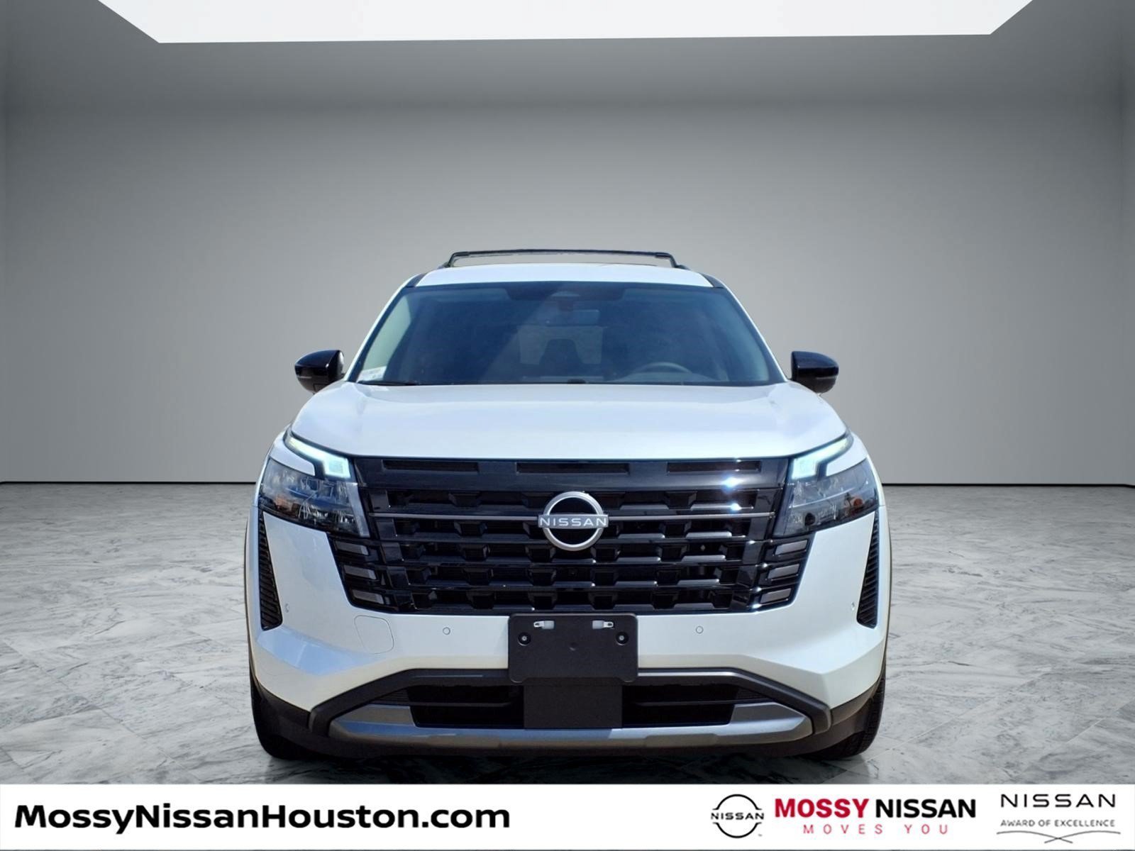 New 2026 Nissan Pathfinder SL FWD image 3